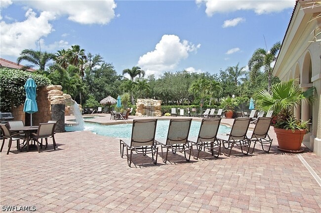 Building Photo - 580 El Camino Real