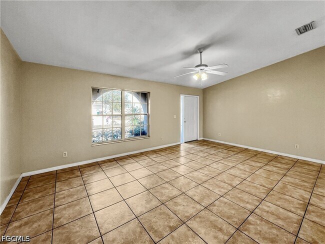 Foto del edificio - 208 SE 17th St