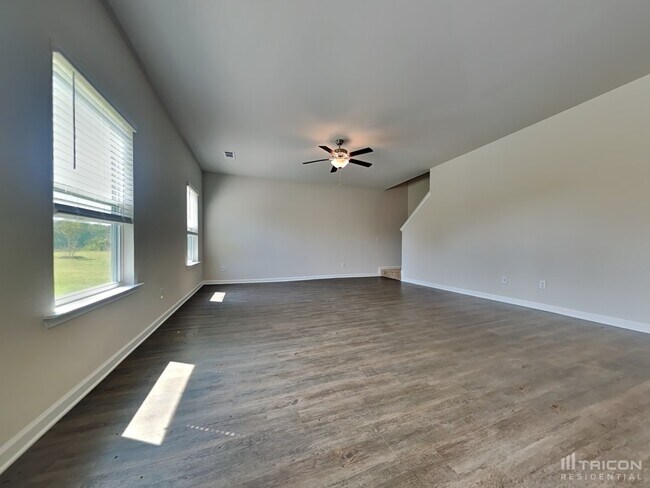 Building Photo - 1100 Amadas Dr