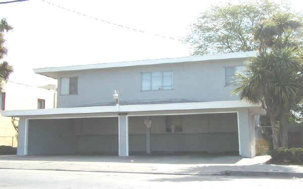 Building Photo - 2644 35th Ave