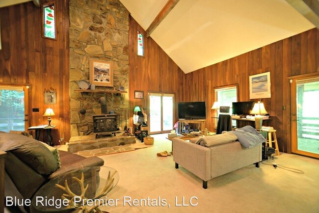 Building Photo - 1717 Blanton Branch Rd