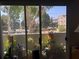 Balcony - 1427 Saltair S Ave