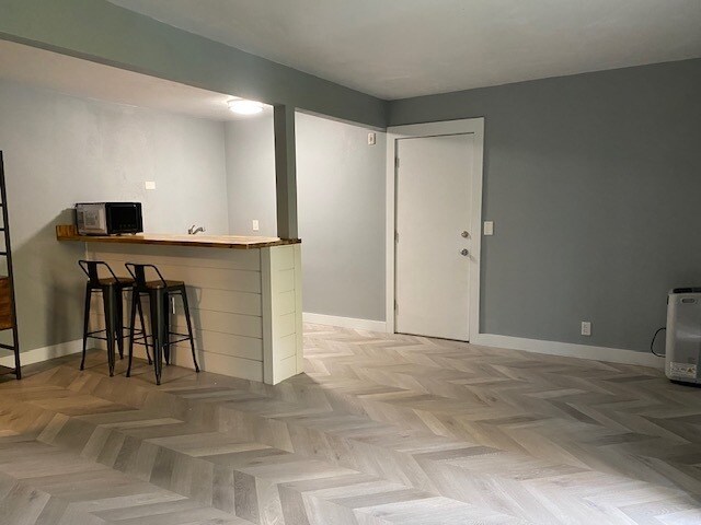 Foto principal - All utilities paid and close to downtown