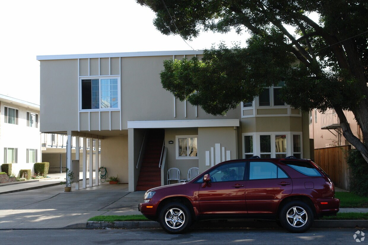 Foto del edificio - 226 Myrtle Rd