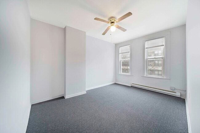 Building Photo - 10414 S Maryland Ave