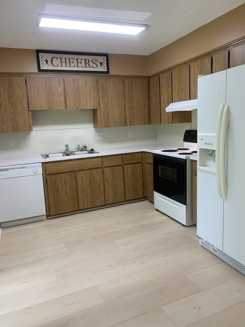 Foto del edificio - 2513 Holly Rd