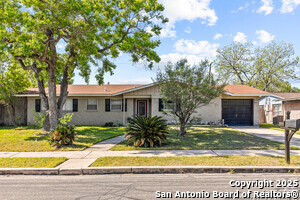 Building Photo - 4414 Tropical Dr