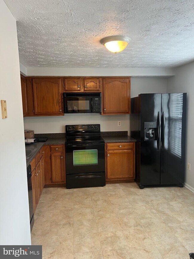 Foto del edificio - 9623 Glendower Ct