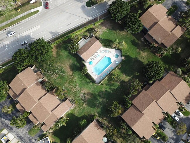 Foto del edificio - 4761 NW 2nd Ave