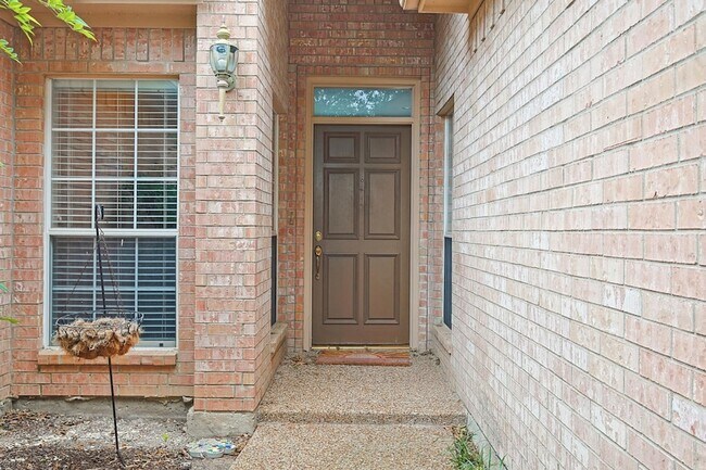 Building Photo - 7918 Ruskin Cir