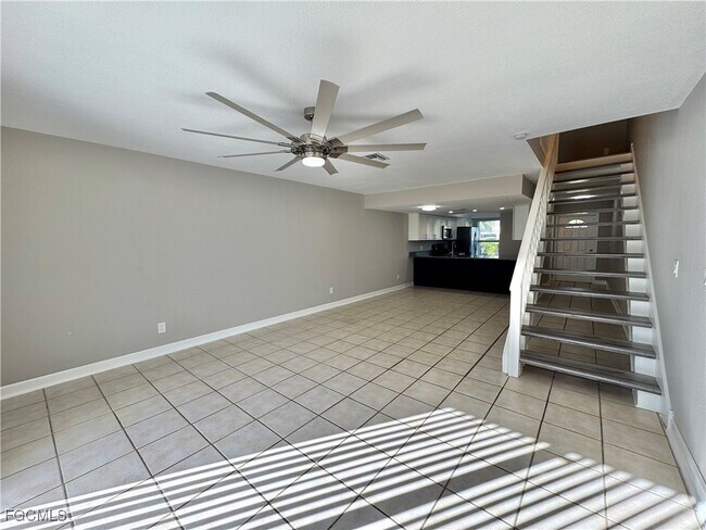 Foto del edificio - 4641 SW Santa Barbara Pl