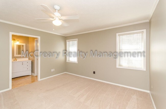 Building Photo - 631 Anderson Walk