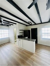 Building Photo - 63xx SW 41st St