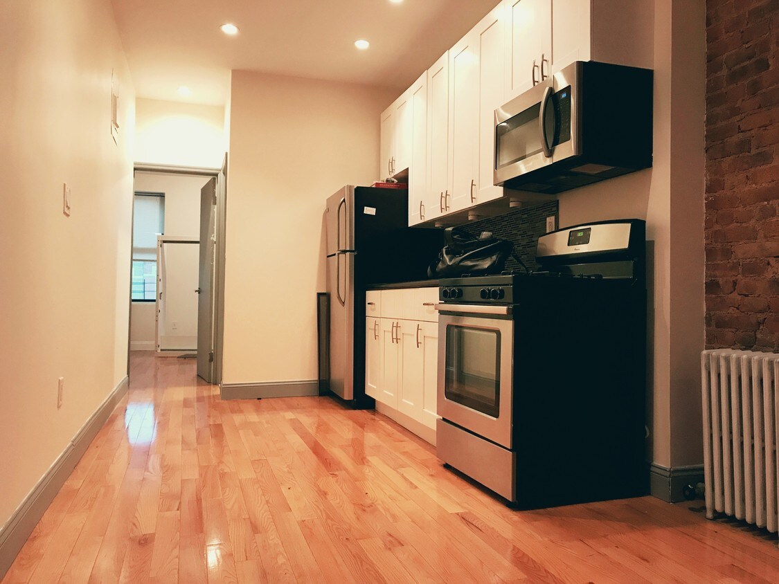 Primary Photo - 116 St Nicholas Ave