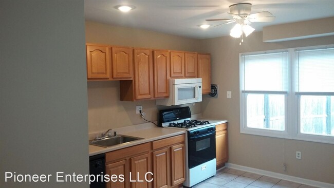 Foto del edificio - 3 br, 1 bath House - 8611 Pioneer Dr