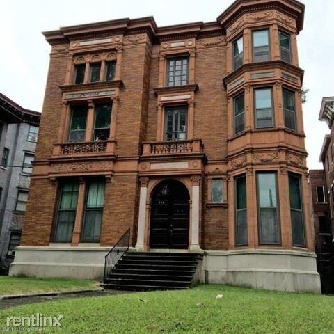 Foto principal - 414 W Ormsby Ave