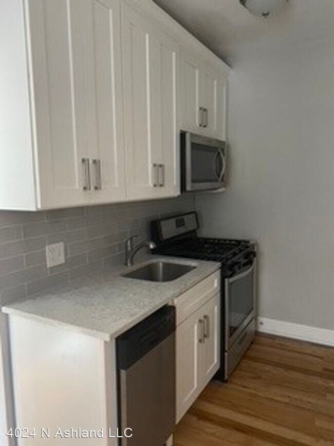 Foto del edificio - 820-826 W Cuyler Ave