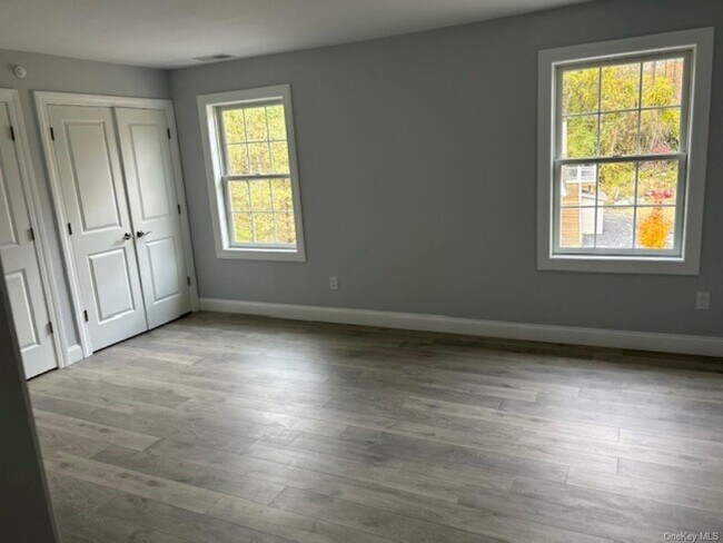 Foto del edificio - 702 Saw Mill River Rd