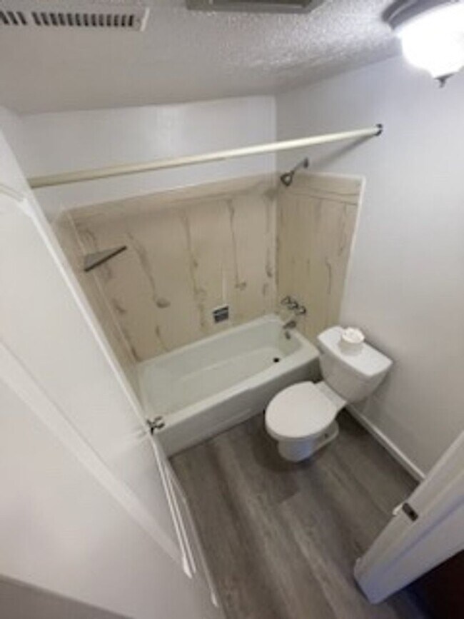 Building Photo - SINGLE FAMILY HOUSING -  2 bed/1 bath just off of University Parkway in Orem