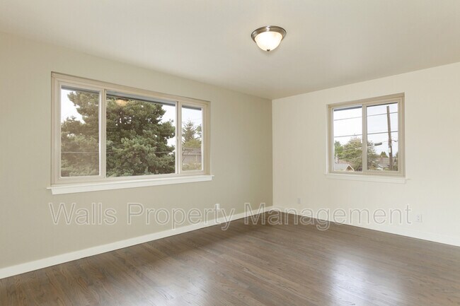 Foto del edificio - 220 NW 70th St