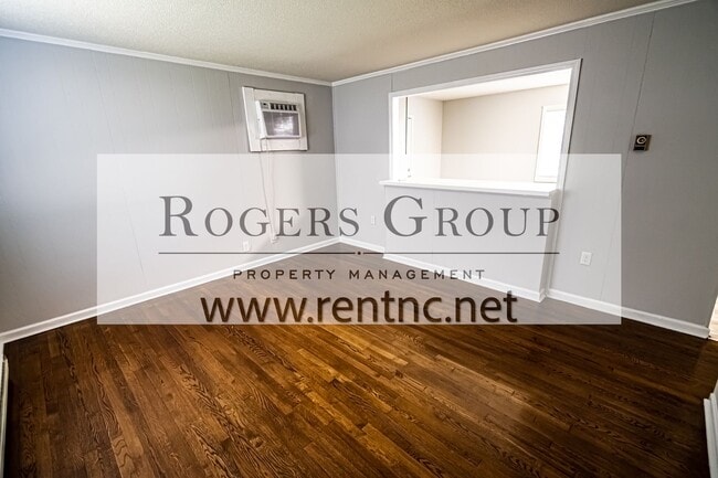 Building Photo - 106 Westbury Dr