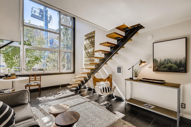 Building Photo - 1000 Union St