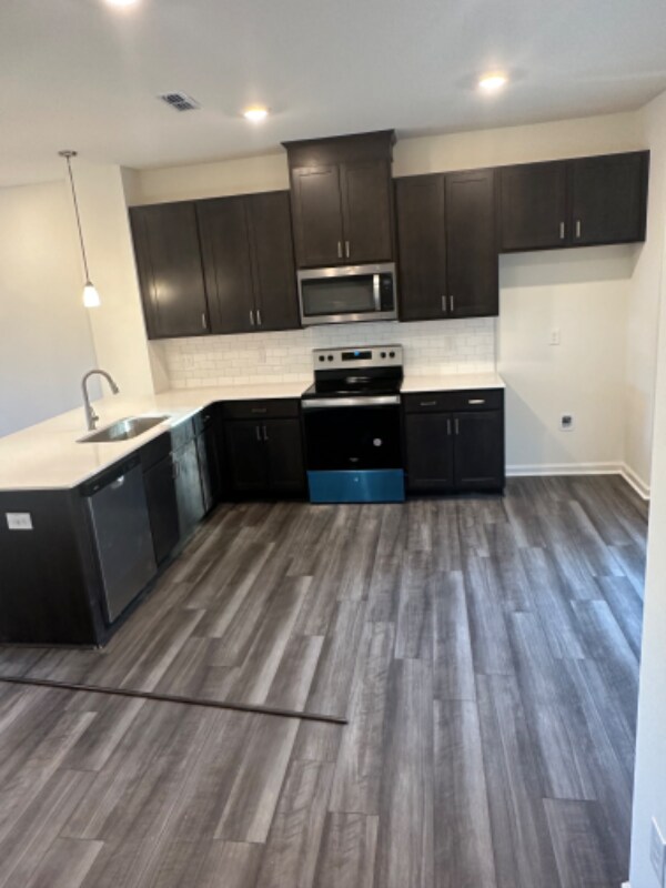 Building Photo - 3026 Spline Cir