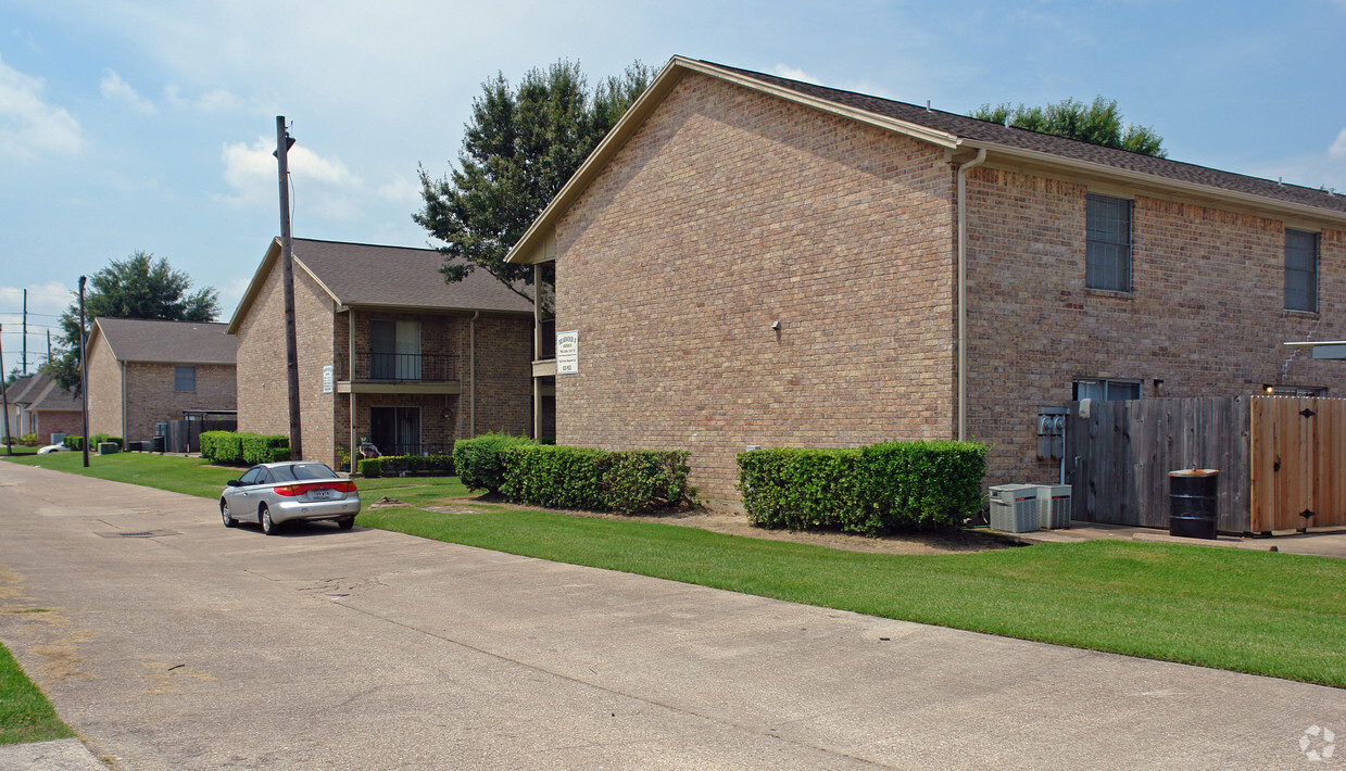 Building Photo - Briarwood II Apartments