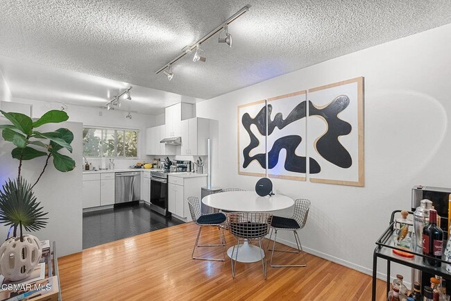 Building Photo - 3300 S Sepulveda Blvd