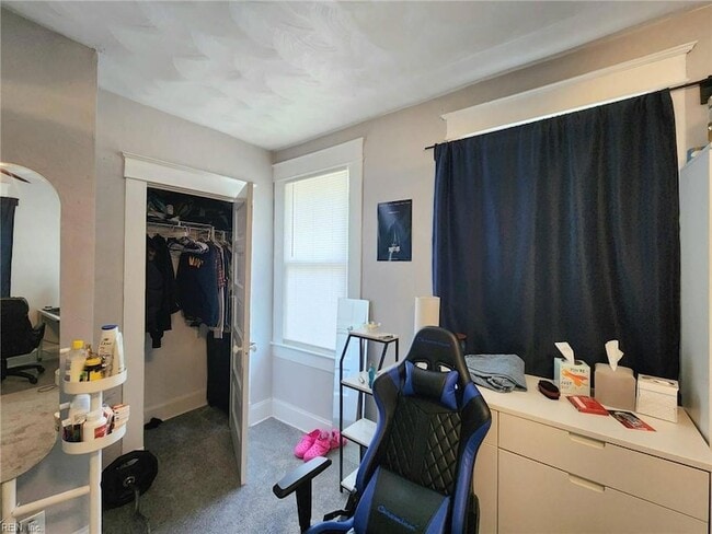 Building Photo - 3605 Killam Ave