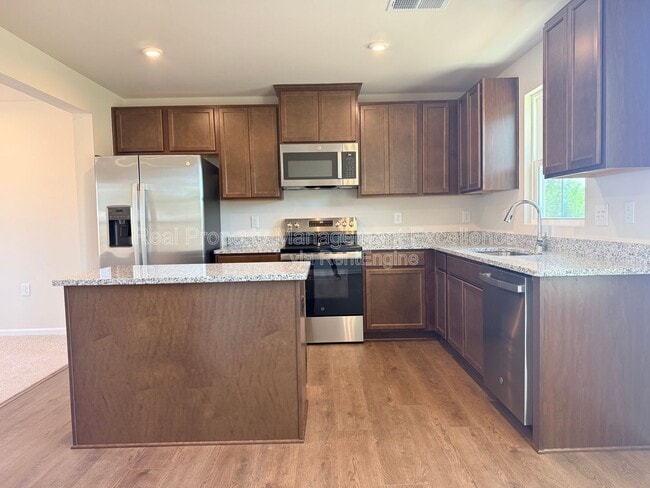 Foto del edificio - 372 Grand Silo Rd