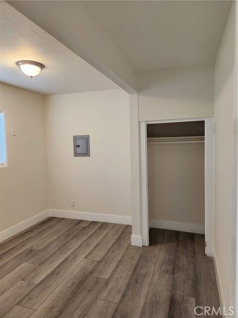 Foto del edificio - 5402 N Duxford Ave