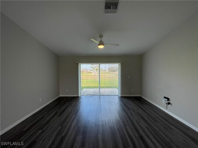 Foto del edificio - 535 NW 20th St
