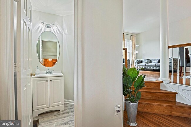 Foto del edificio - 21610 Monmouth Terrace