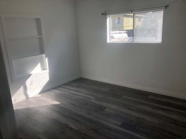 Foto del edificio - 106 N Allen Ave