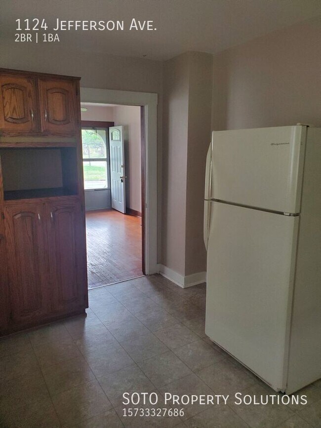 Foto del edificio - 2BD/1BA House Less than 1/2 Mile from Jeff...