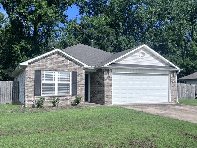 Building Photo - 133 Meadow Dr