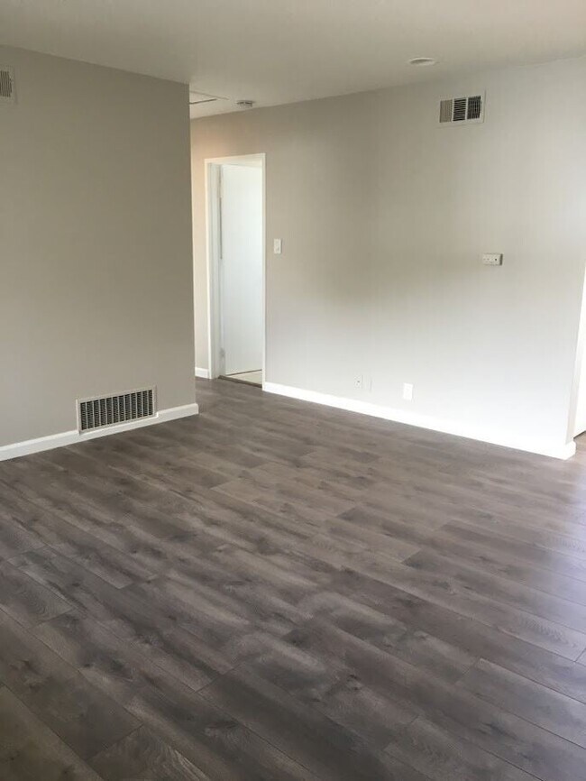 Foto del edificio - 4333 Beresford St