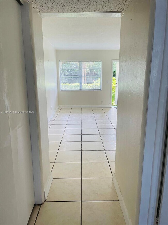 Building Photo - 1420 Atlantic Shores Blvd