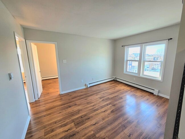 Building Photo - 51 Wright St