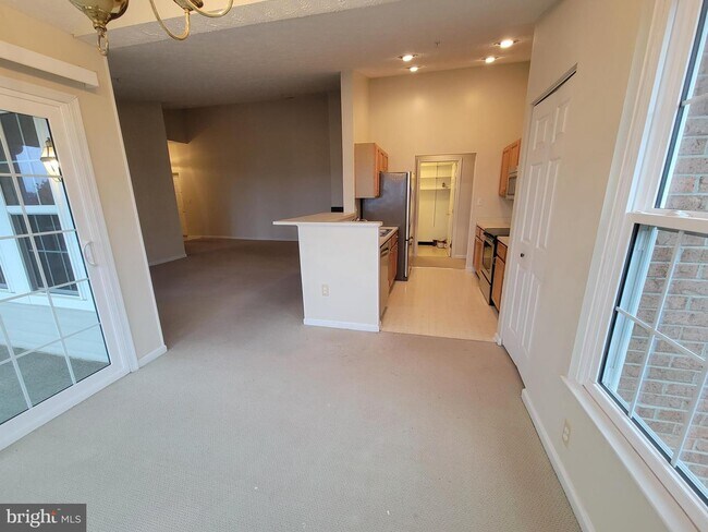 Building Photo - 697 Winding Stream Way