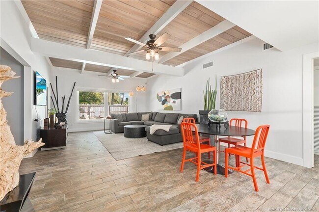Foto del edificio - 530 S Manor Dr