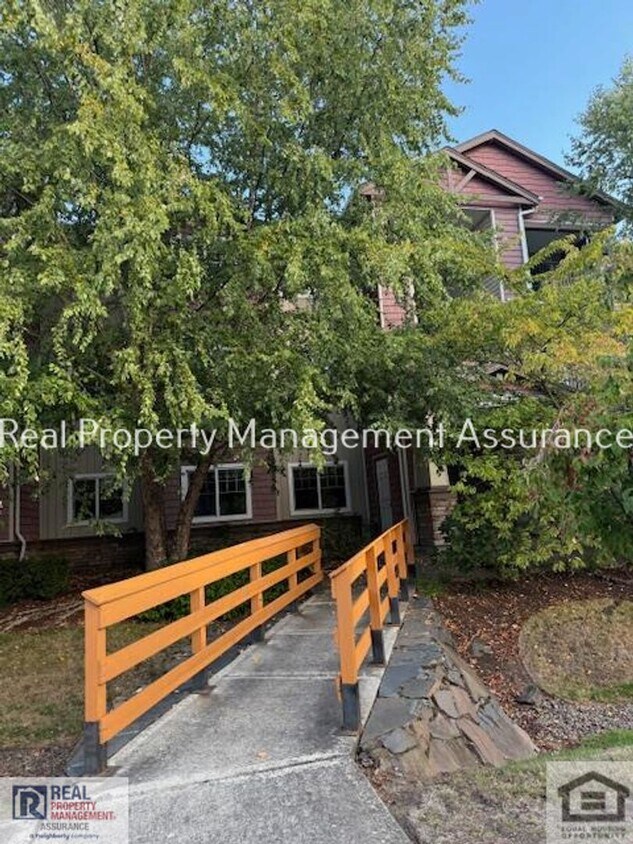 Photo - 10664 NE Holly Street-308