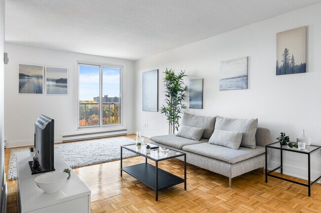 Photo du bâtiment - 2880 Carling Avenue