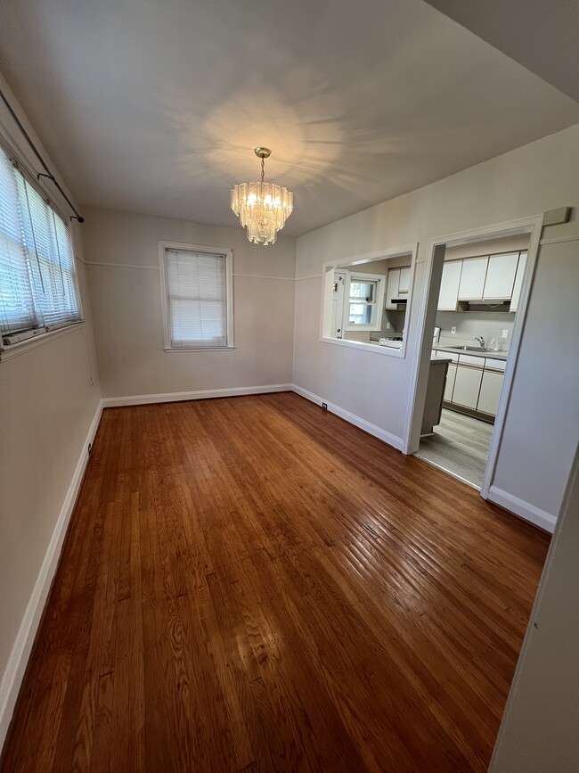 Foto del edificio - 915 Argonne Dr