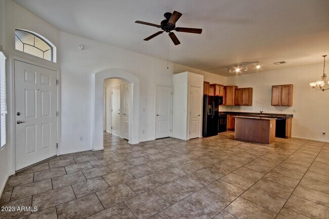 Foto del edificio - 2725 E Mine Creek Rd