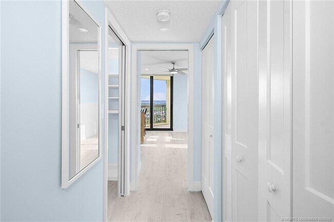 Foto del edificio - 9550 S Ocean Dr