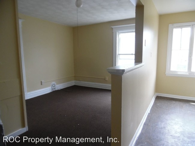 Building Photo - 1 br, 1 bath Apartment - 77 Chili Avenue