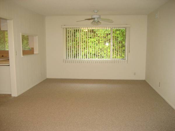 Living Room - Glendale Garden Homes