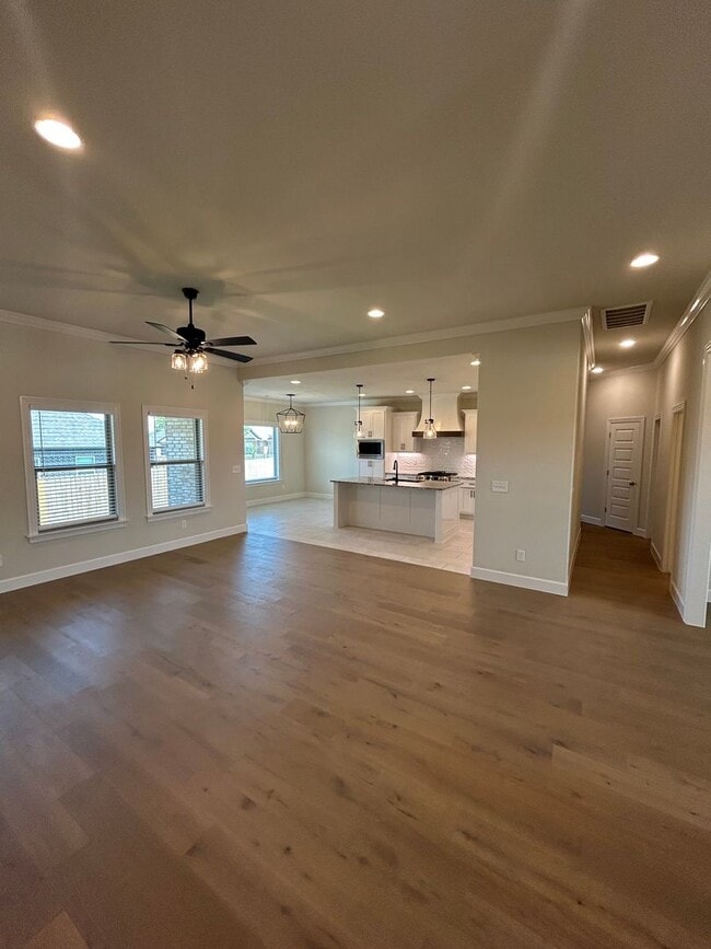 Building Photo - Beautiful Bentonville Home! 4 Bedrooms, 2....